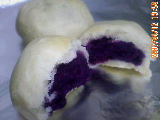 紫芋ペーストで手捏ねレンジ発酵あんパンの画像