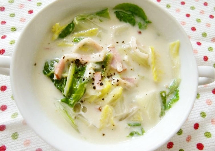白菜とベーコンのごま豆乳スープの画像