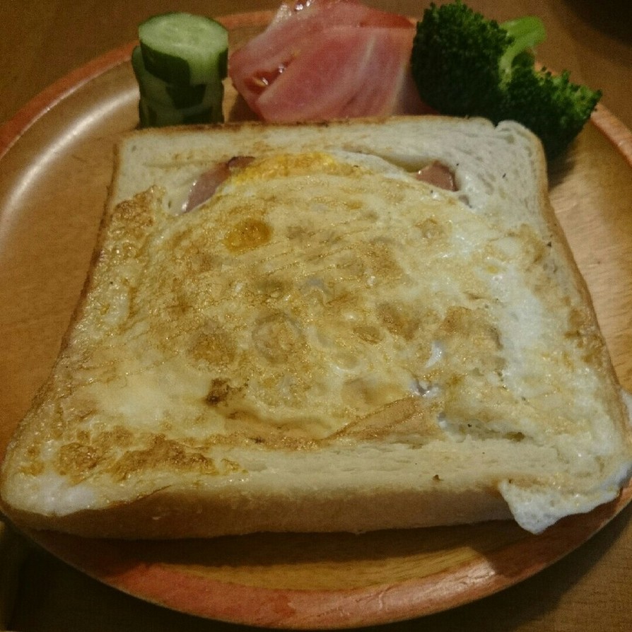 フライパンで作れる卵ハムチーズトーストの画像