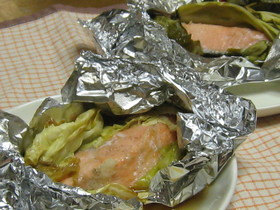 春キャベツで鮭のホイル焼き♪