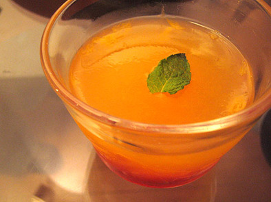 オレンジのゼリー（白ワイン風味）の写真