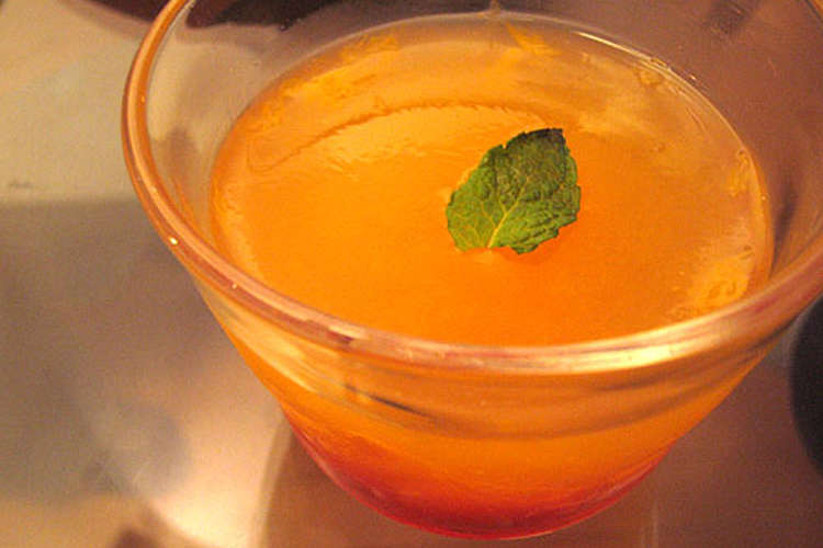 オレンジのゼリー 白ワイン風味 レシピ 作り方 By Sachiyop クックパッド 簡単おいしいみんなのレシピが369万品