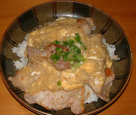 あっという間の、他人丼パパバージョン!