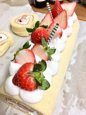 いちごシフォンロール