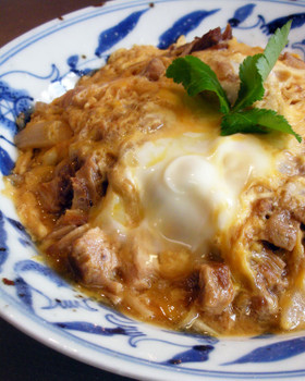 簡単リメイクおいしい豚の角煮卵とじ丼♪