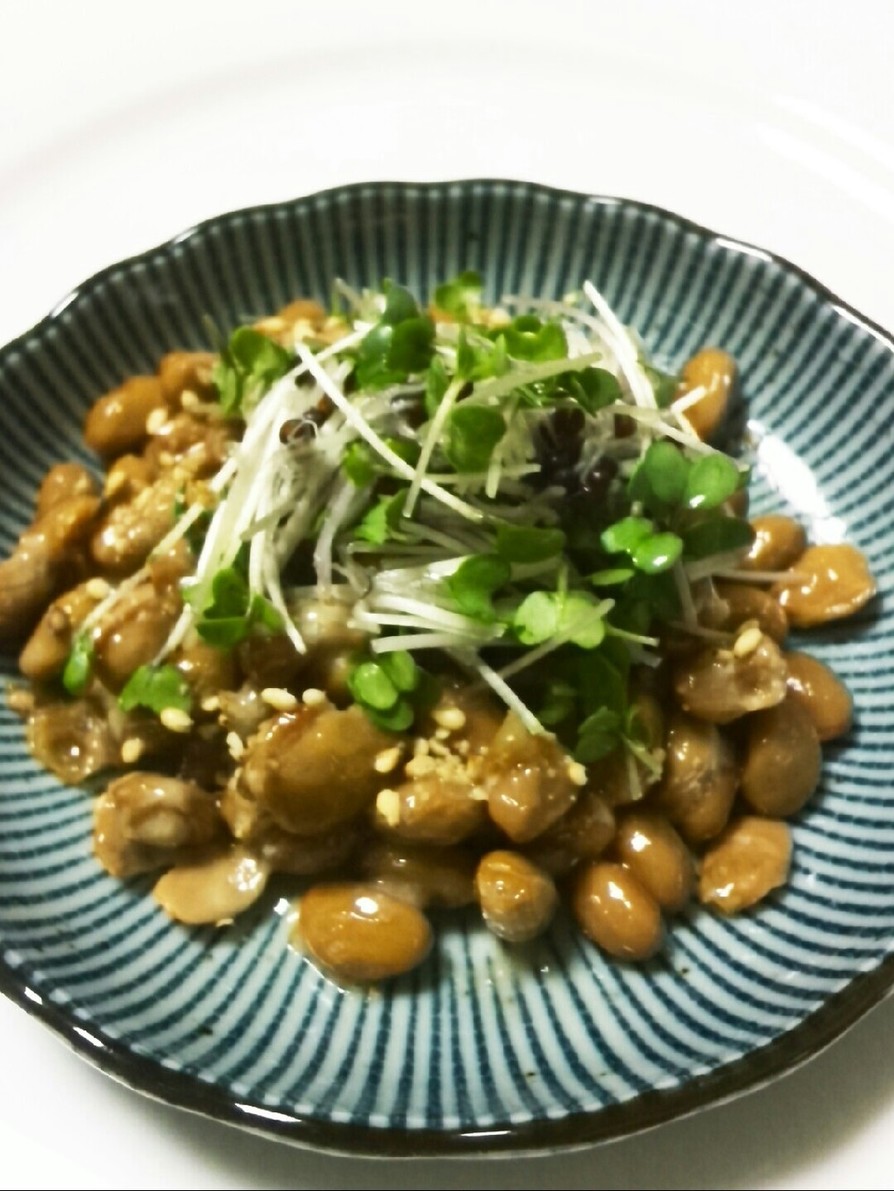 納豆にﾌﾞﾛｯｺﾘｰｽﾌﾟﾗｳﾄ、朝食にの画像