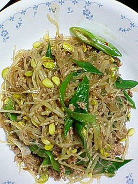 豆もやしと春雨の炒め物