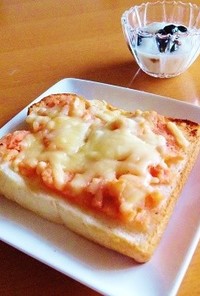 簡単美味★タラモ・チーズトースト♪