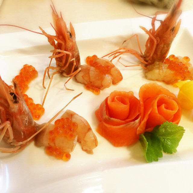 エビといくらとサーモンの前菜 レシピ 作り方 By ごくもり クックパッド