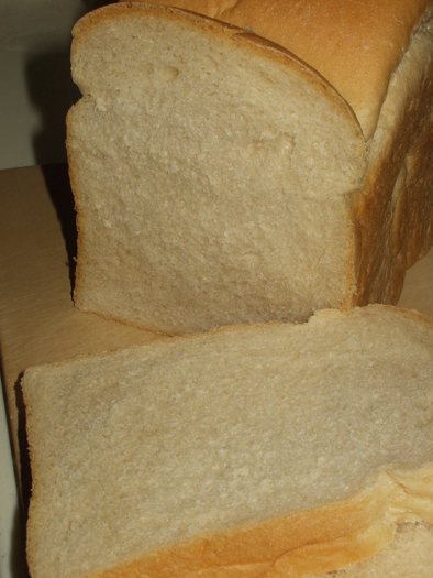 生イーストで焼く食パン(HBで一次発酵)の写真