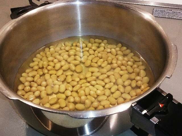活力なべで乾燥大豆を１時間で戻す レシピ 作り方 By リリタク