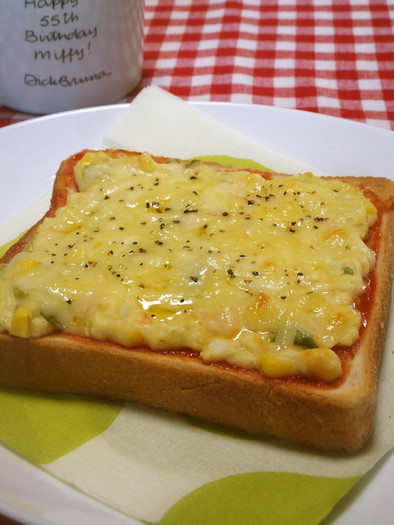ポテトサラダリメイク☆チーズトーストの写真
