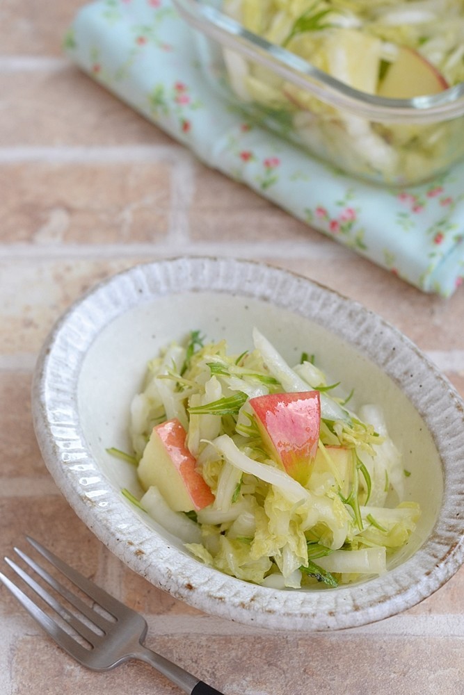 白菜とりんごのさっぱりサラダ【作りおき】の画像