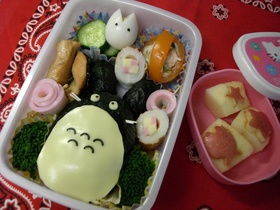 トトロ&小トトロのお弁当(キャラ弁)