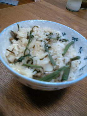 山菜と舞茸と塩昆布のおこわ