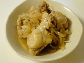 とろける手羽元と新玉ねぎのさっぱり煮