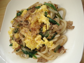 ニラたまたま焼きうどん