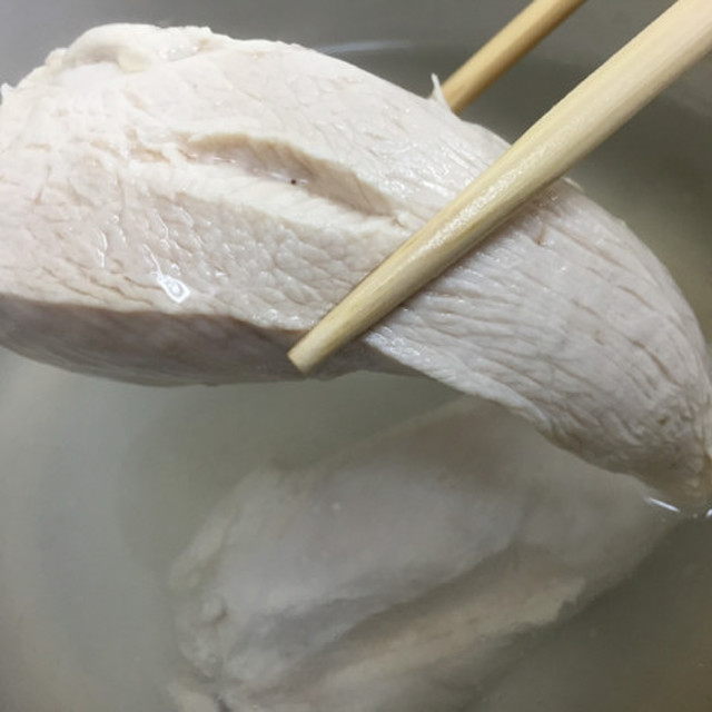 パサつかない 鶏胸肉の茹で方 レシピ 作り方 By Takaー クックパッド 簡単おいしいみんなのレシピが360万品