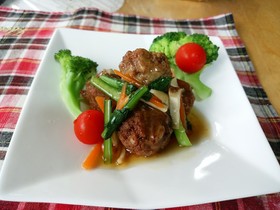 ヘルシー!大豆ミートの肉団子風あんかけ。