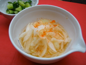 カレーの薬味に♪甘辛ですっぱい玉ねぎ。
