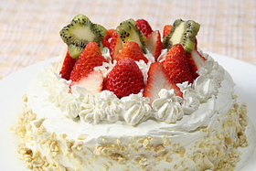 イチゴの生クリームケーキ