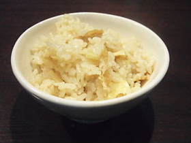 春の香りたけのこご飯