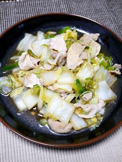 簡単！とろとろ白菜と葱の豚すき煮の画像