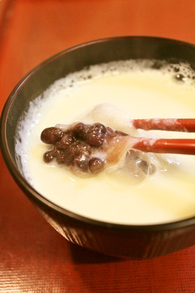 あん餅入り♪豆乳と甘酒のぜんざい(汁粉)