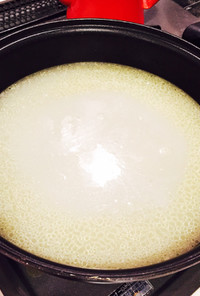 圧力鍋でコラーゲンたっぷり白濁鶏スープ