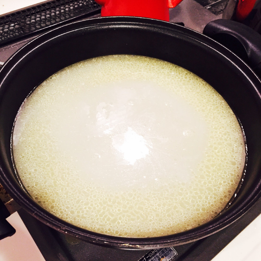 圧力鍋でコラーゲンたっぷり白濁鶏スープの画像