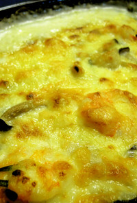 里芋と海老のチーズグラタン