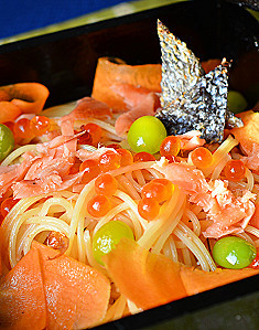 鮭と人参と銀杏のスパゲティ・タラコソースの画像