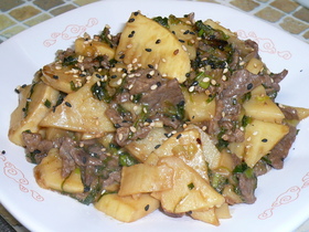 たけのこと牛肉のウマウマ炒め