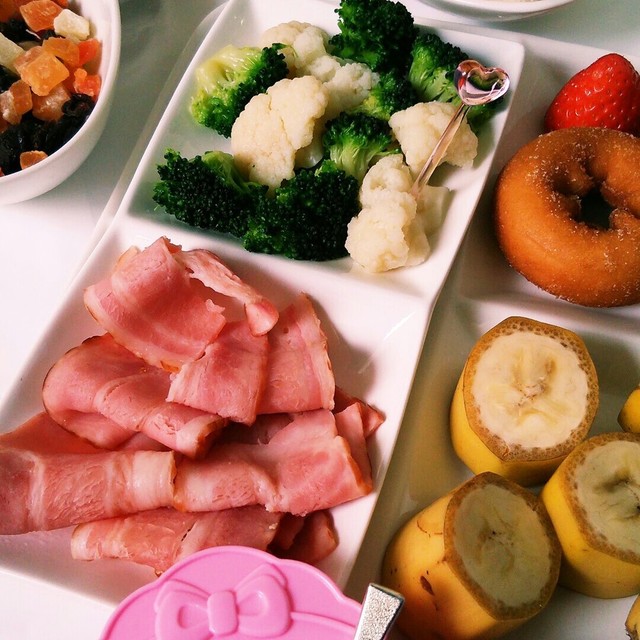 レンジでチョコ チーズフォンデュ レシピ 作り方 By Marukocat クックパッド 簡単おいしいみんなのレシピが349万品