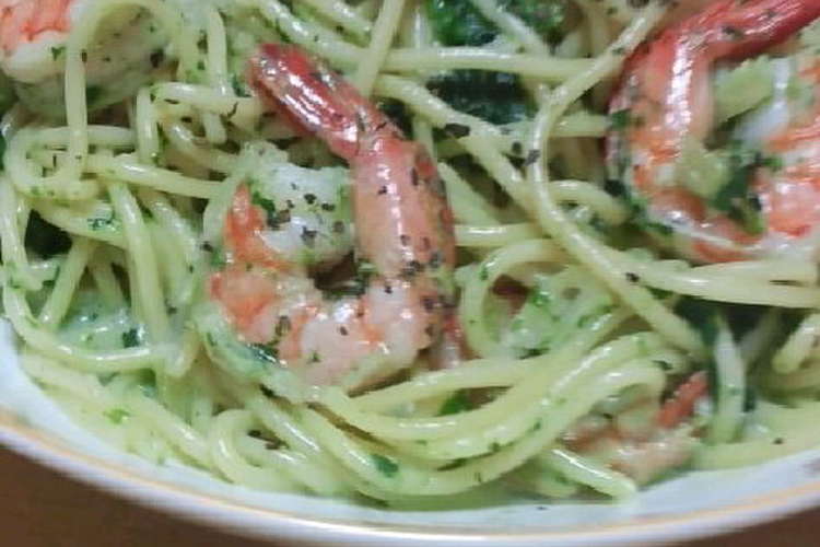 ほうれん草とエビのジェノベーゼ風パスタ レシピ 作り方 By わたしゴコロ クックパッド 簡単おいしいみんなのレシピが360万品