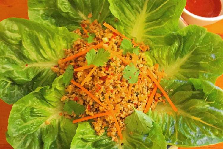 タイ風 鶏ひき肉のレタス包み レシピ 作り方 By Tom Sキッチン クックパッド 簡単おいしいみんなのレシピが360万品
