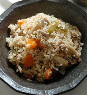 ナンプラーで豚肉としめじのエスニックご飯