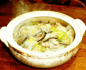 干ししいたけとごま油の香りいっぱいの白菜鍋