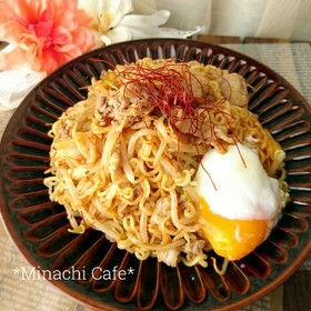 サッポロ一番みそラーメンでキムチ焼そば