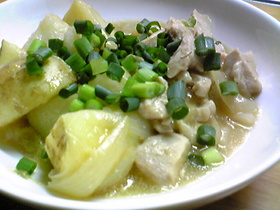 トロ〜リ☆新じゃがと鳥肉のとろりん煮物