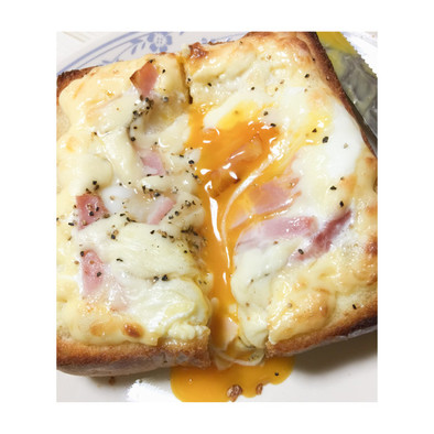 カルボナーラ トースト 簡単 朝ご飯 の写真