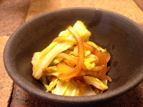 あめ色玉ねぎと春キャベツの炒めもの