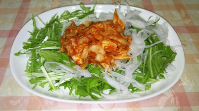簡単❗水菜バリバリ、キムチサラダの写真