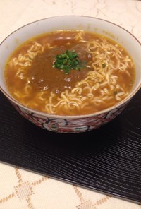 インスタントラーメンでカレーラーメン