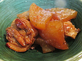 手羽先と大根の炊いたん