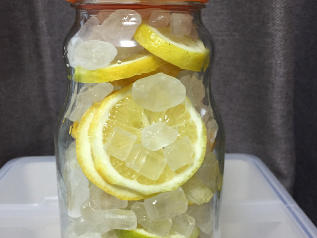 皮ごとレモンシロップ レモンの砂糖漬け レシピ 作り方 By 5252icchi クックパッド 簡単おいしいみんなのレシピが373万品