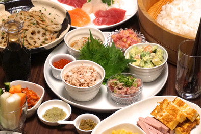 手巻き寿司♪3月のライオン川本家の食卓①の写真
