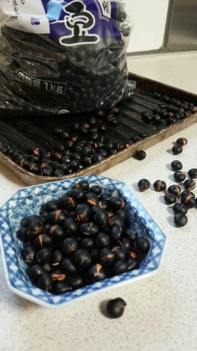 カリポリ煎り黒豆の写真