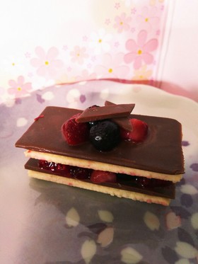 ラム酒とベリーとチョコのミルフィーユ風