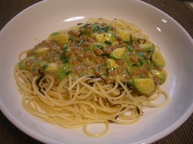 アボカド納豆パスタ